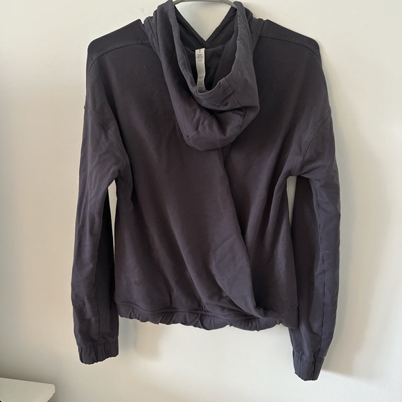 Lululemon XS Open Back Plum Hoodie Sweater - Picture 2 of 8